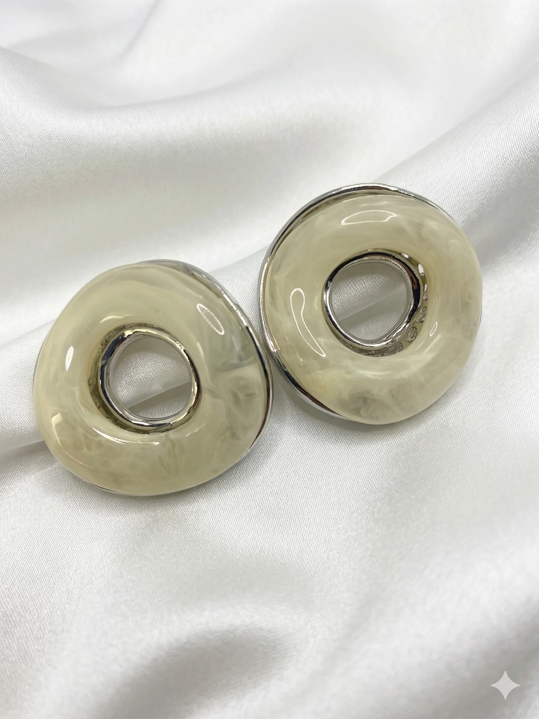 Brinco Resina Marmorizada 