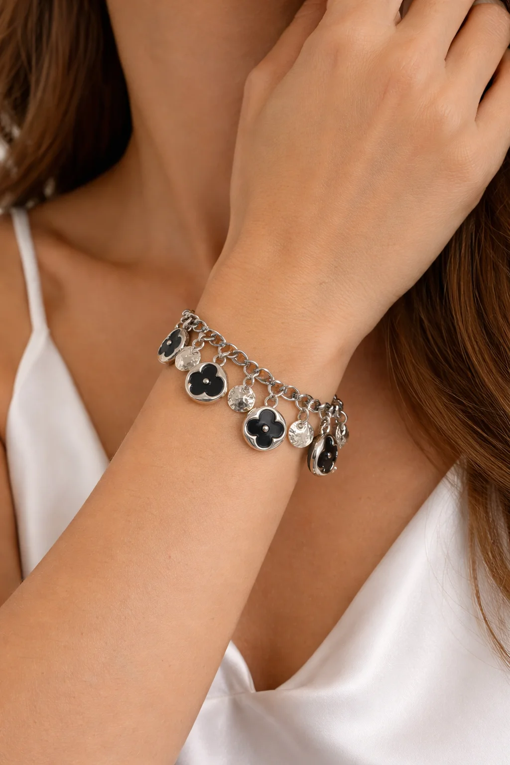 Pulseira Elo Português com Pingentes Trevo de Quatro Folhas