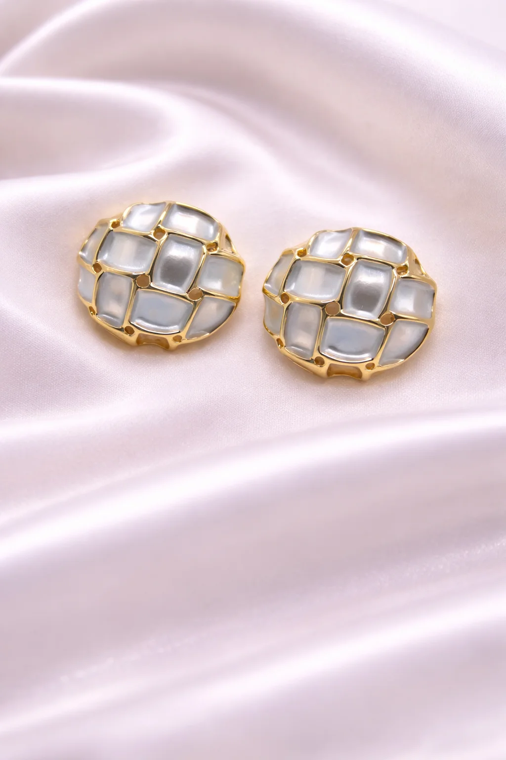 Brinco Mosaico Dourado Multicolor Geométrico