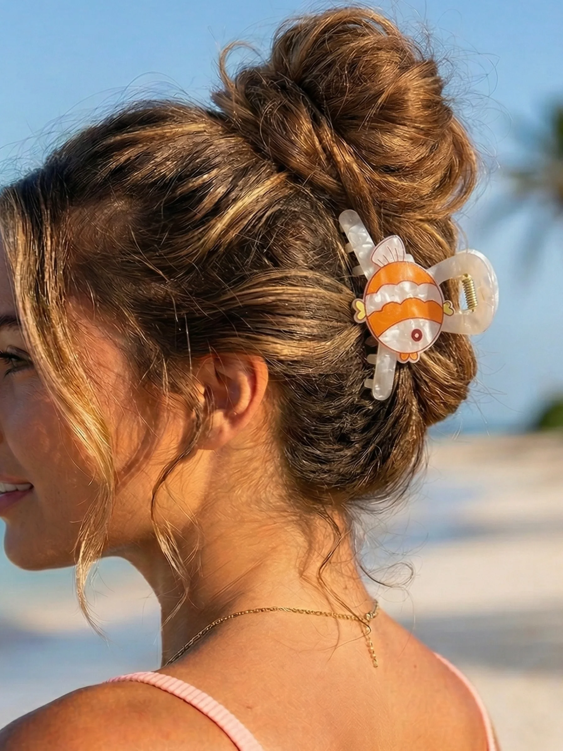 Piranha de Cabelo Infantil Peixinho Palhaço Perolado