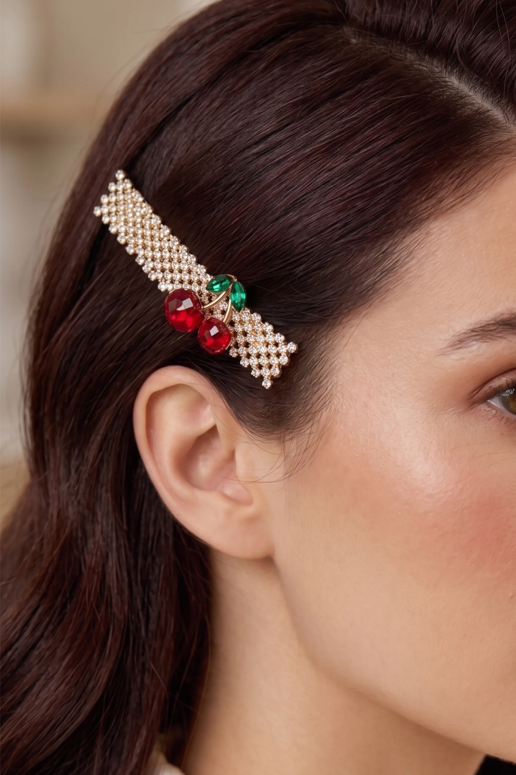 Presilha Luxo Cereja Cristal Dourada