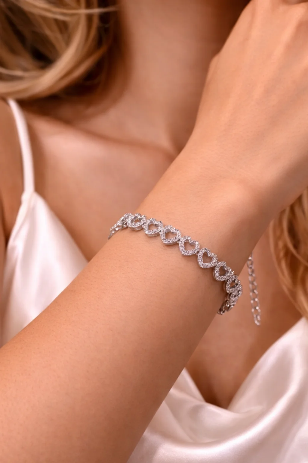 Pulseira Corações Cravejados Luxo Donna Bendita