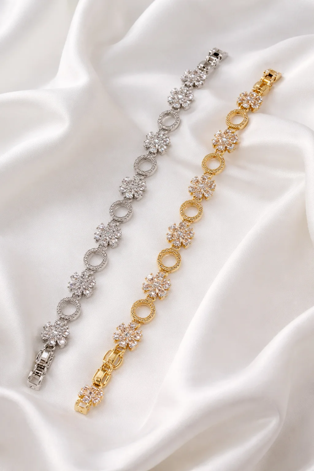 Pulseira Floral com Zircônias