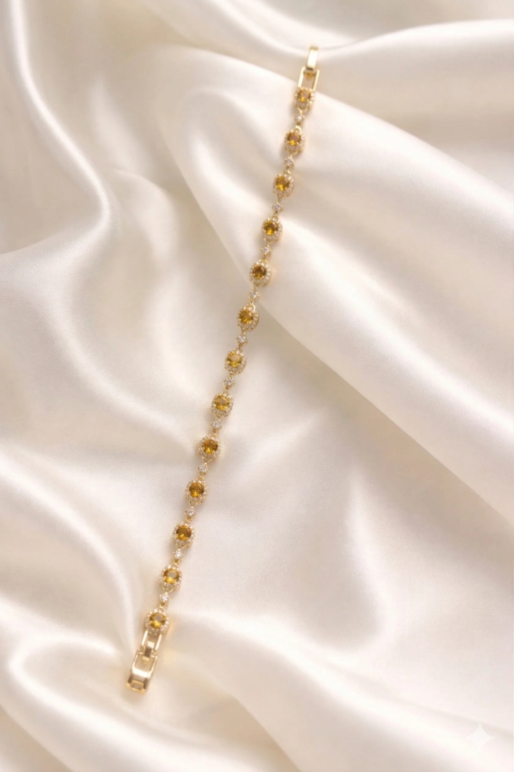 Pulseira quadrada Luxo Cravejada com Zircônias