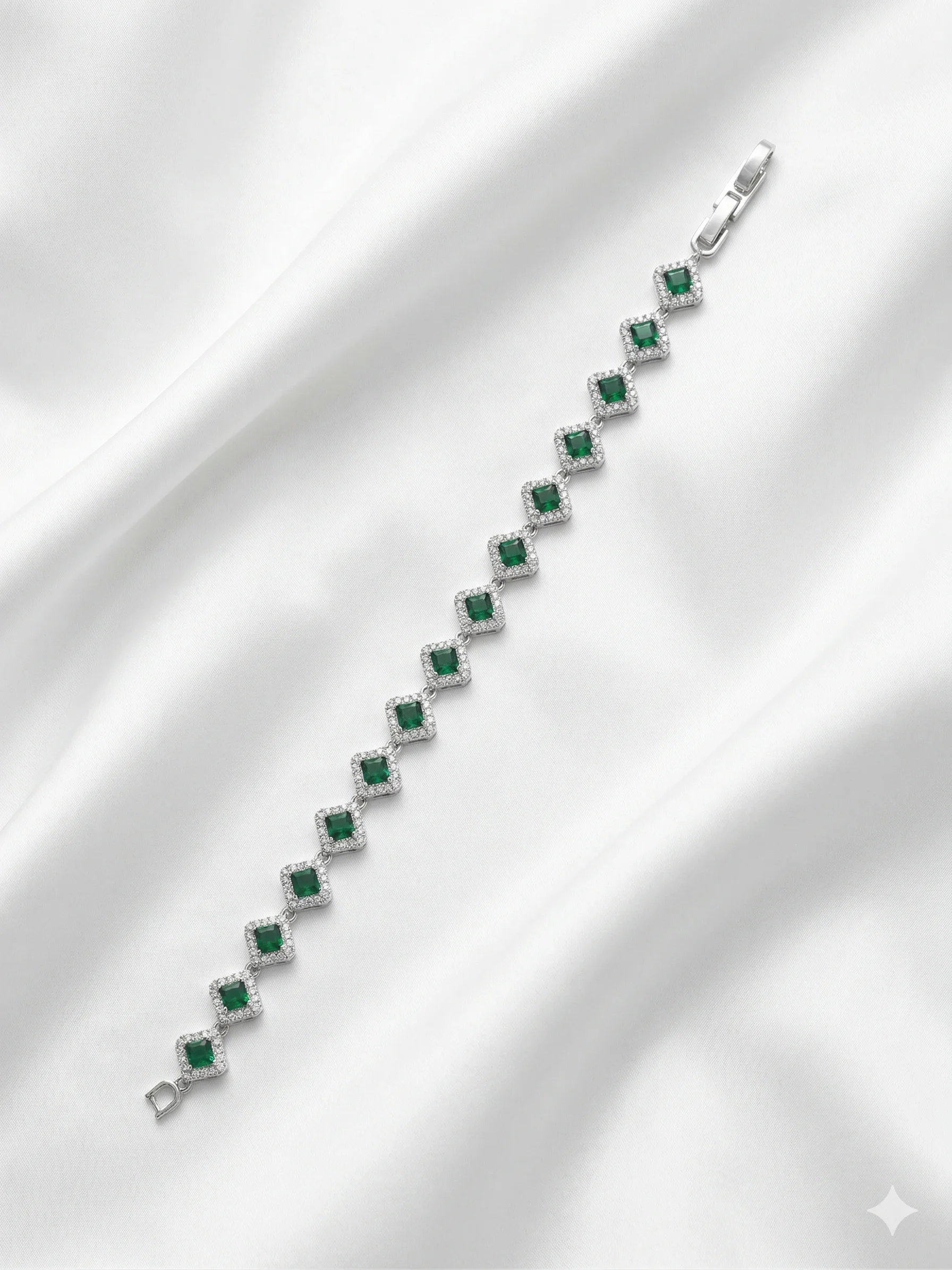 Pulseira Trevo com Zircônias 